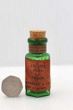 VINTAGE c1900s J.F. MACFARLAN EDINBURGH & LONDON LABELLED CHEMIST POISON BOTTLE