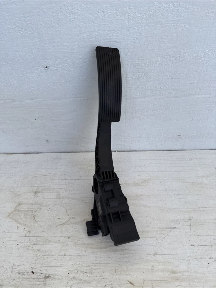 MERCEDES-BENZ B180 W246 ACCELERATOR PEDAL A246300 A246300 1404 Q5 - Image 2 of 4