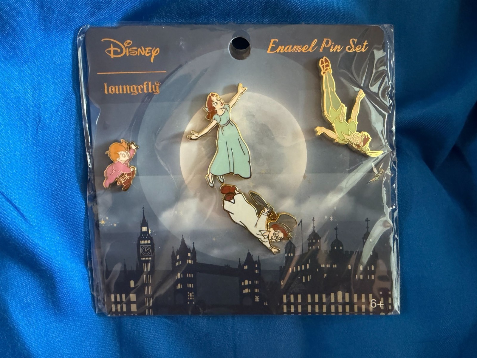 Disney Loungefly Peter Pan Enamel Pin Set – Flying Scene – NWT