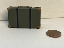 Reisekoffer In Grüner Farbe. Koffer Modellauto Zubehör 1:18.