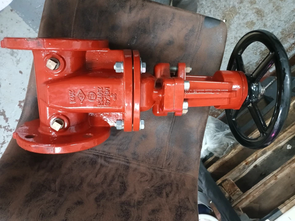 3” Zurn Wilkins Model 48 Gate Valve Resilient Wedge 250psi C515.   - Image 3 of 4