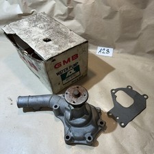 OE TOYOTA HILUX MK2/MK3 HI ACE WATER PUMP GENUINE ADT39105 NOS 