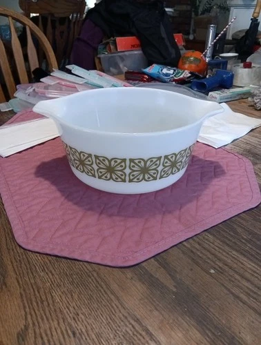 Vintage Pyrex Verde Green Square Flowers Casserole Dish No Lid 474-B 1 1/2 QT