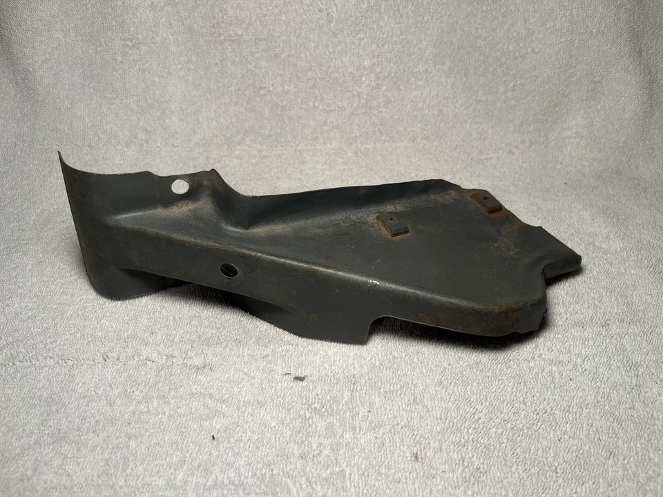 Soporte de cenefa delantero nuevo de Lote Antiguo Mopar 1965 Plymouth Barracuda Foto 2 de 2