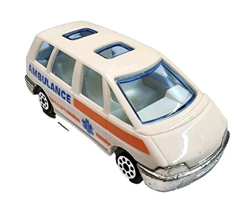 Novacar (Portugal) #110 Renault Espace Van White Ambulance 1/64