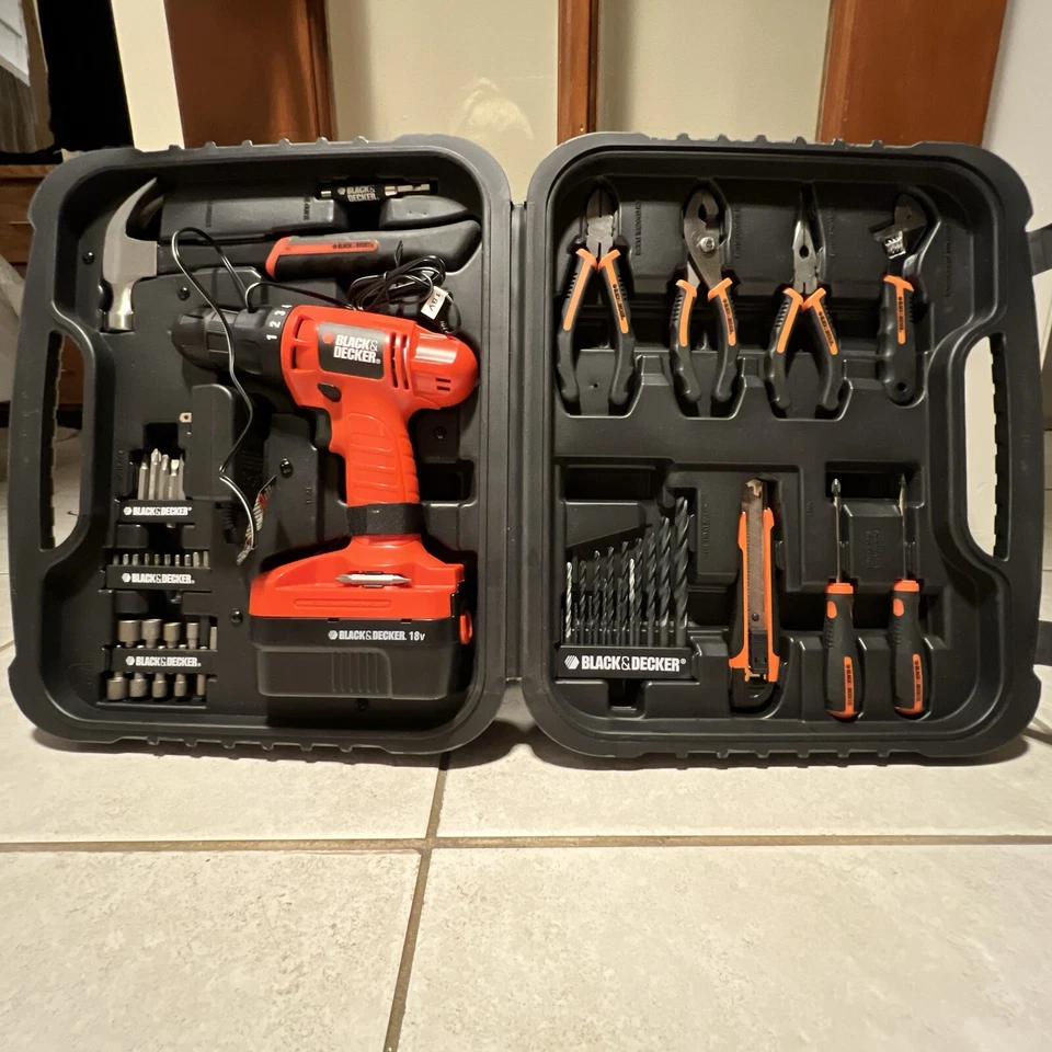 Juego de taladros y herramientas Black and Decker 18V Foto 3 de 4