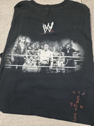 Camiseta Travis Scott x WWE “Wrestling Is Real” Gráfica Negra Talla XL - Imagen 4 de 4