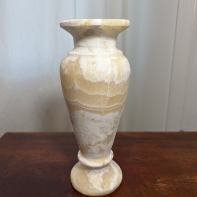 VTG ALABASTER VASE EGYPTIAN MARBLE 9.5 BEIGE/ CREAM VESSEL/ ITALIAN NEOCLASSIC