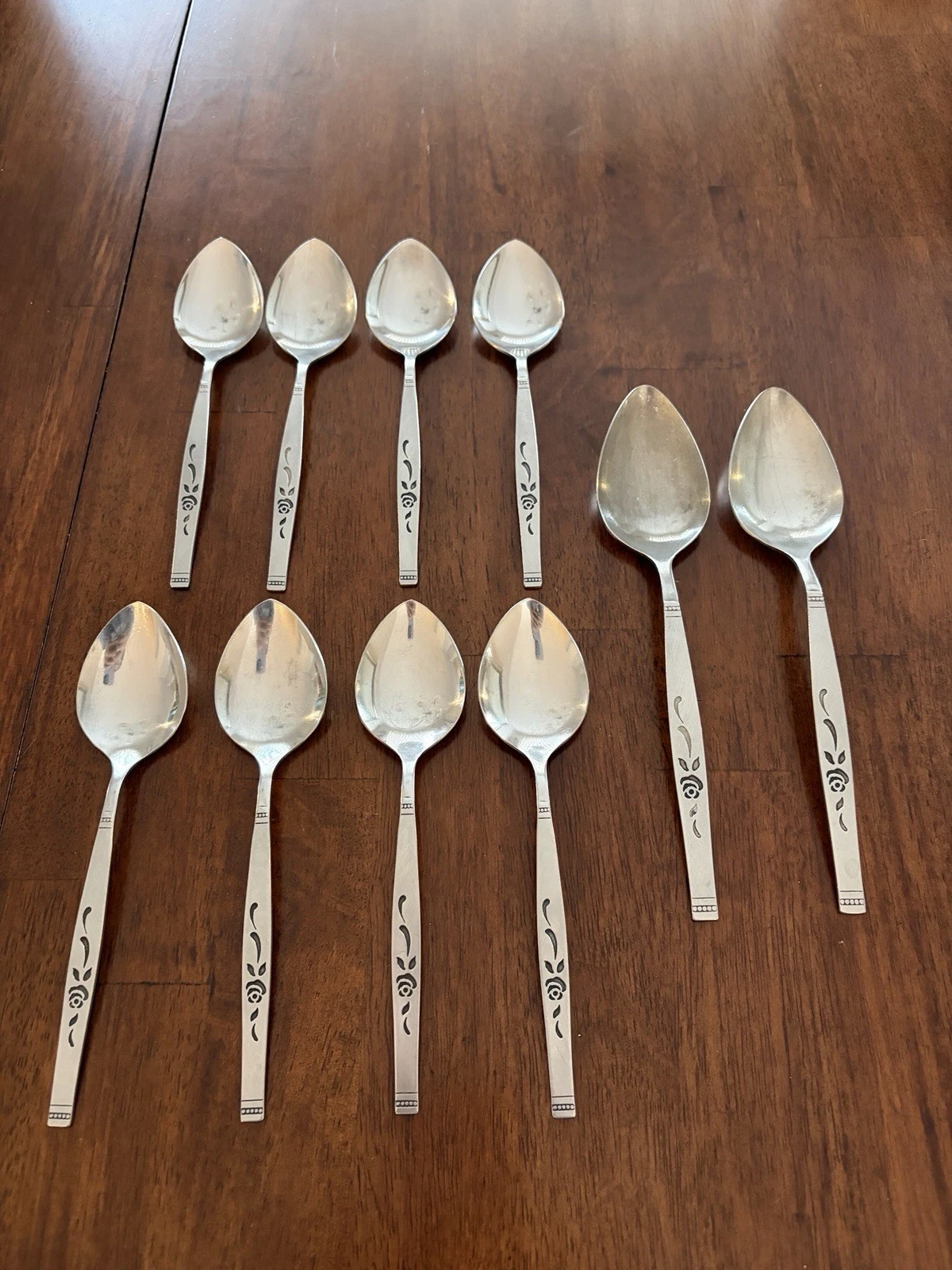 Oneida Rosewood Stainless Oval Soup Spoons Serving Spoons Flatware Lot Of 10