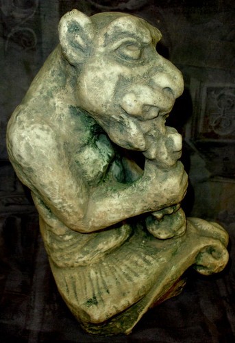Protector de gárgola devorador de huesos escultura de arte gótico mítico acabado antiguo - Imagen 3 de 4