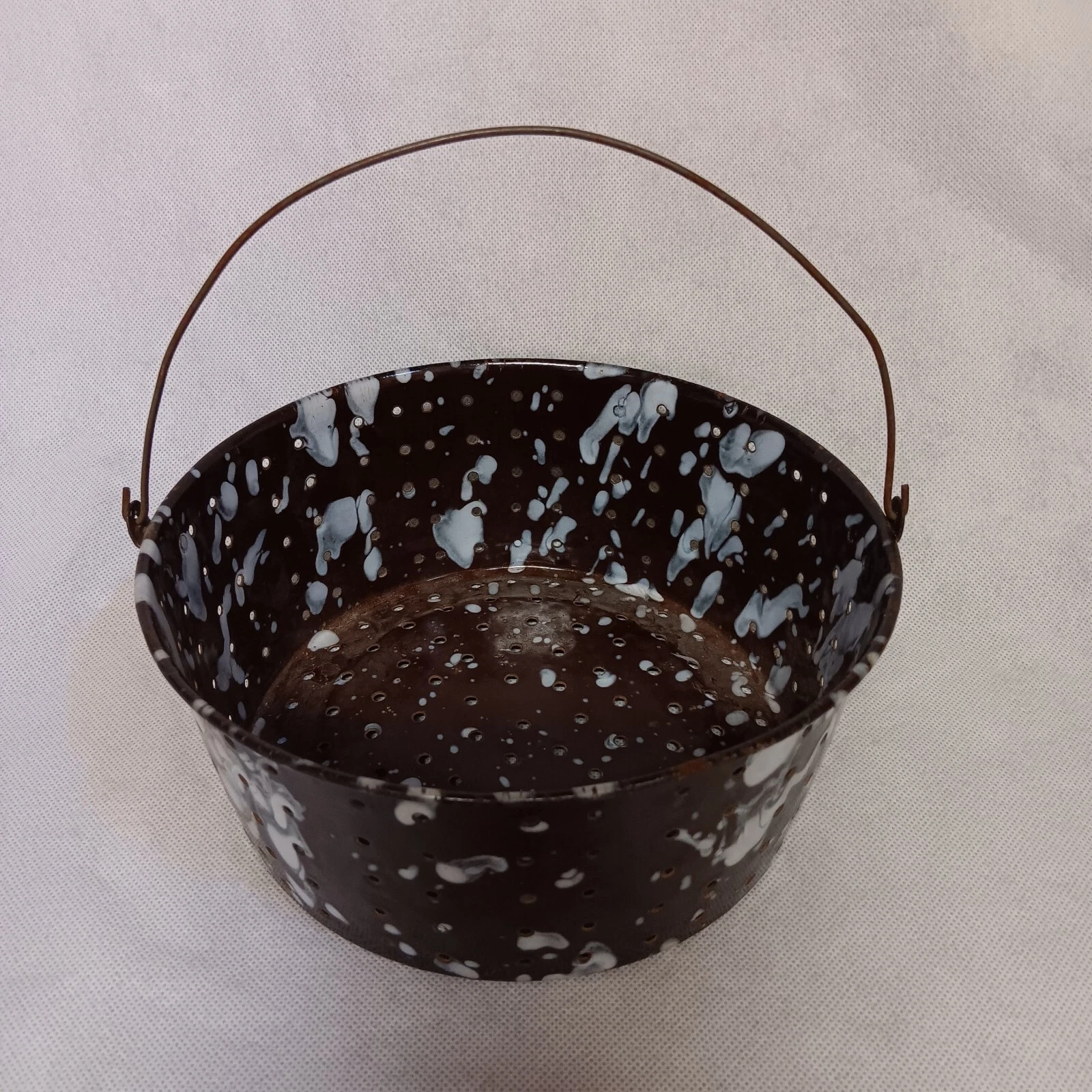 Enamelware Basket Strainer Brown White Speckled Bale Handle 9" x 3.75"
