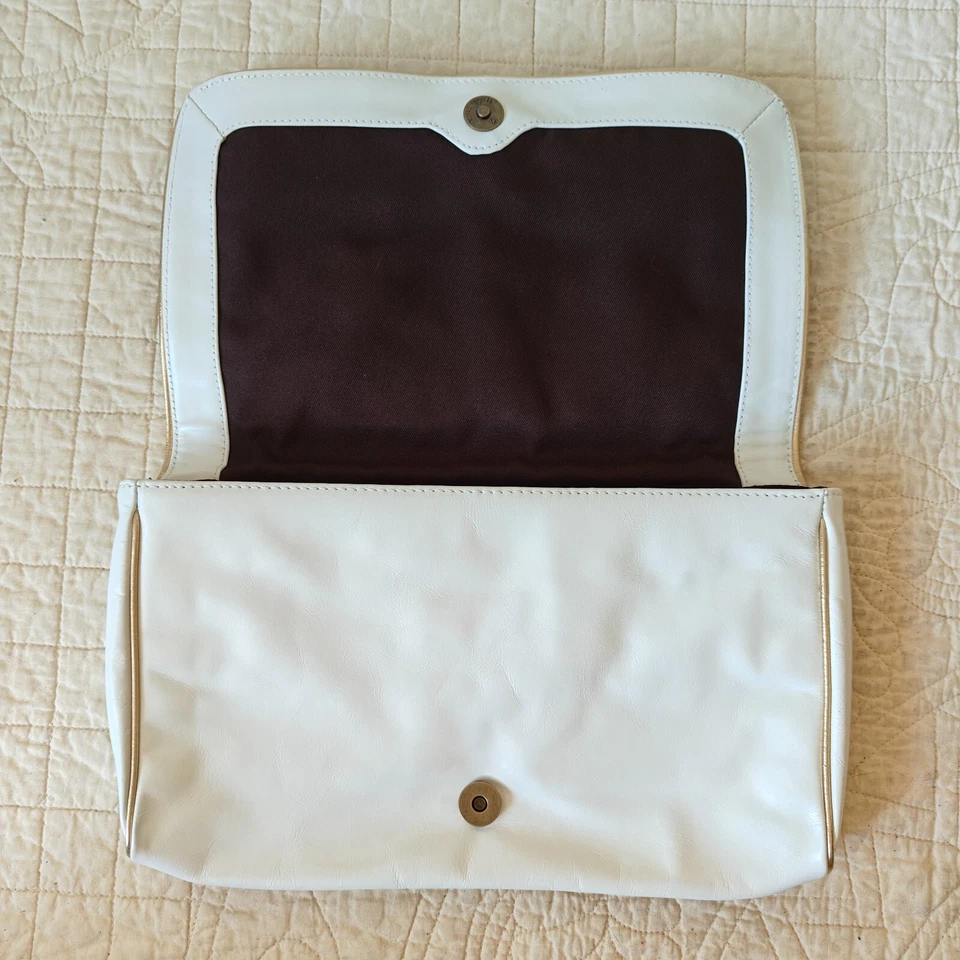 Bolso clutch grande Steve Madden blanco con lazo grande de cuero sintético 12x7" Foto 3 de 4