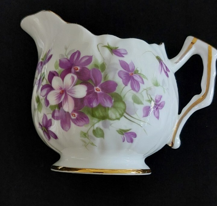 AYNSLEY English violet  陶器 Aynsley Teacup and Saucer, Violet Teacup, English Bone China