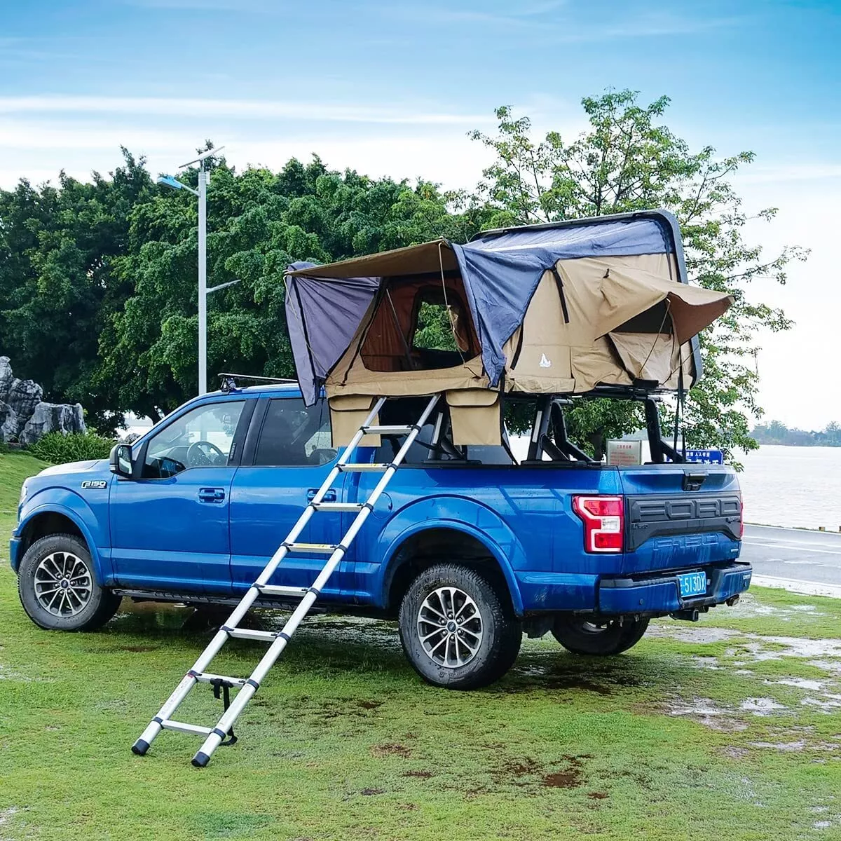 Roof Top Tent Waterproof SUV Camping Travel Fits Jeeps Pickup Truck SUV w Ladder