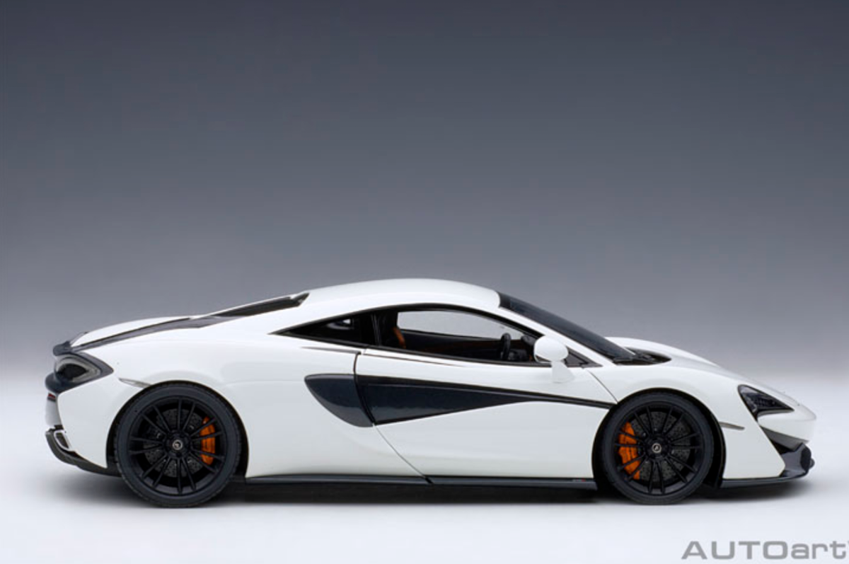 1/18 McLaren 570S White With Black Wheels Composite Model Car By