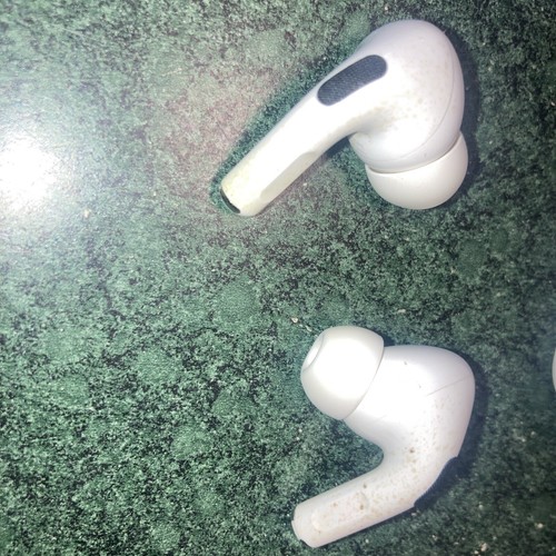 Apple AirPods Pro (1st generation) with Wireless Charging Case, As is Read Descr - Picture 4 of 7
