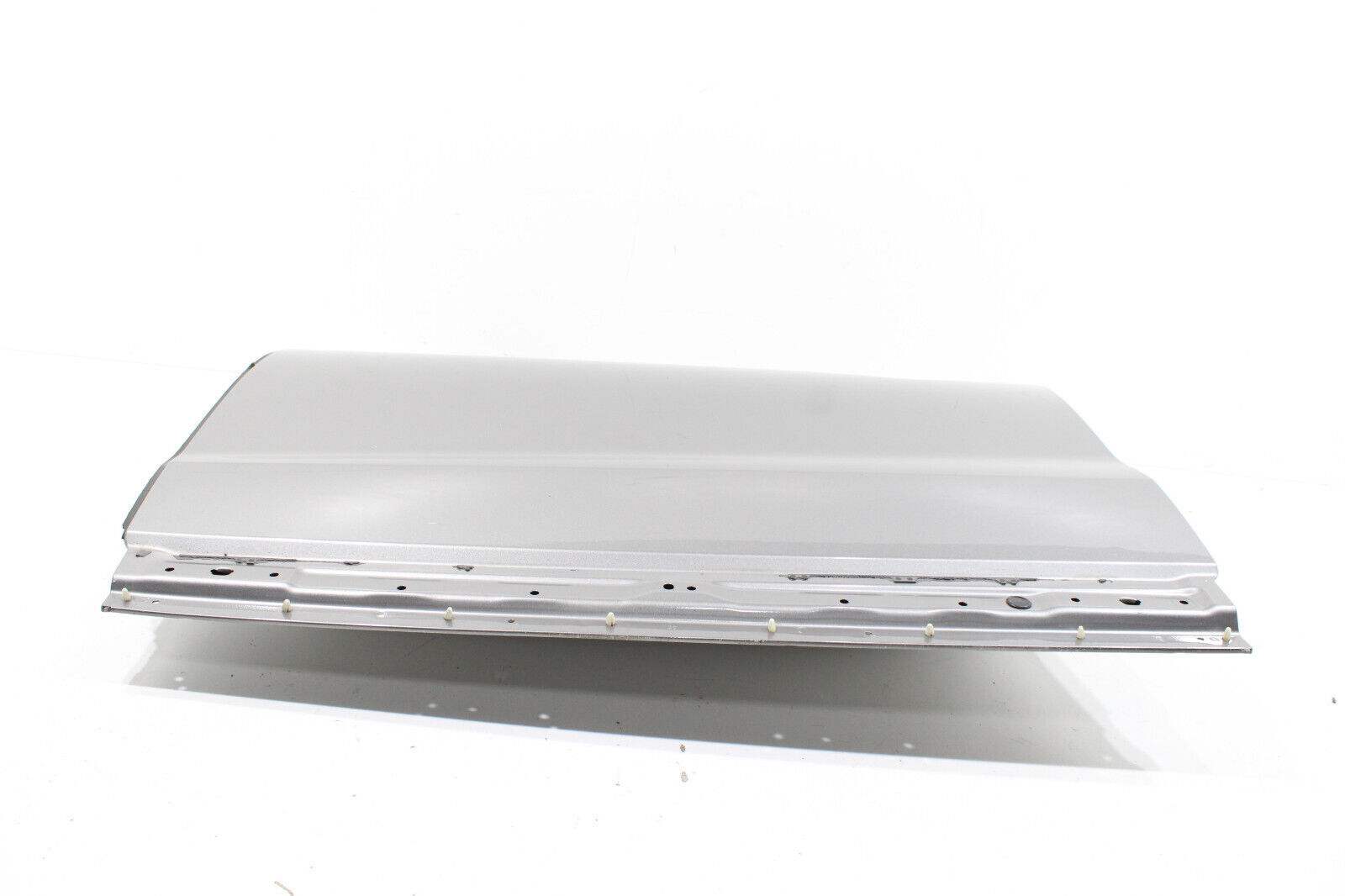 2017 - 2020 MASERATI LEVANTE FRONT LEFT DRIVER SIDE DOOR SHELL PANEL OEM