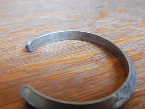 Brazalete Navajo Lingote Antiguo Peón Carinado Estampado Diseño Vintage - Imagen 9 de 10