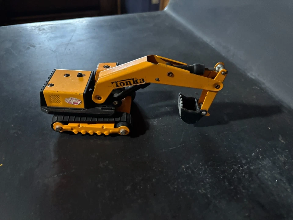 1975 #981 Tiny Tonka Shovel Crawler - Image 3 of 4