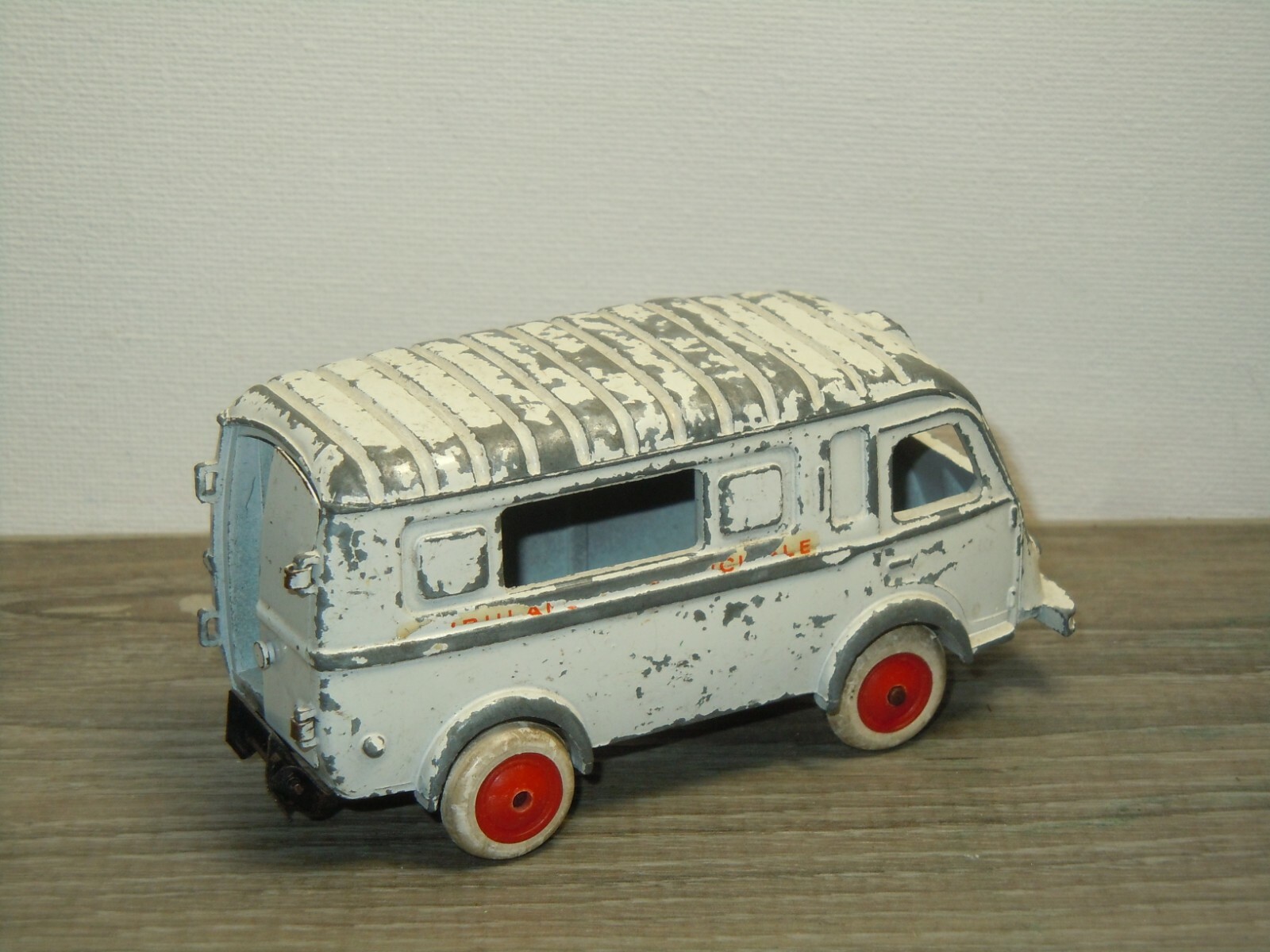 Picture 3 of 4