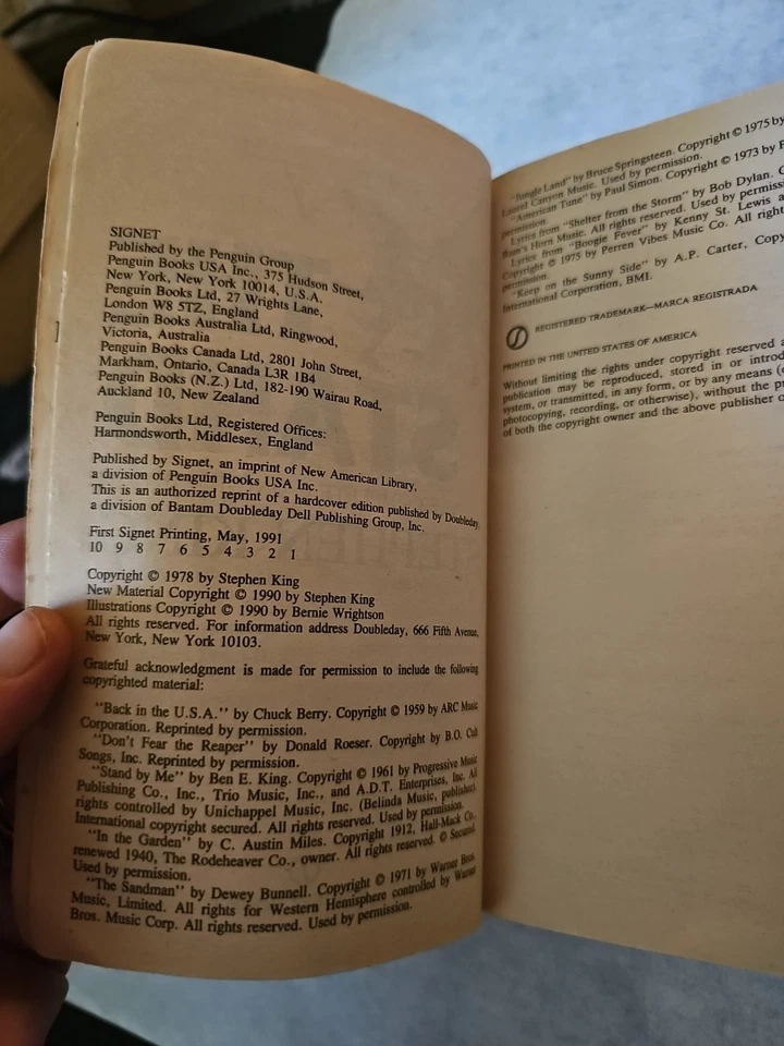 Stephen King The Stand complete & uncut, 1st edition/1st print Signet Paperback - Image 4 of 4