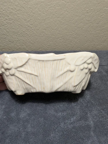 Vintage McCoy Pottery White Leaves Berries Oblong 8" x 4.5" Planter Bowl