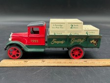1993Christmas Seasons Greetings 1931 Hawkeye Crate Ertl Truck Bank Die Cast 1/34