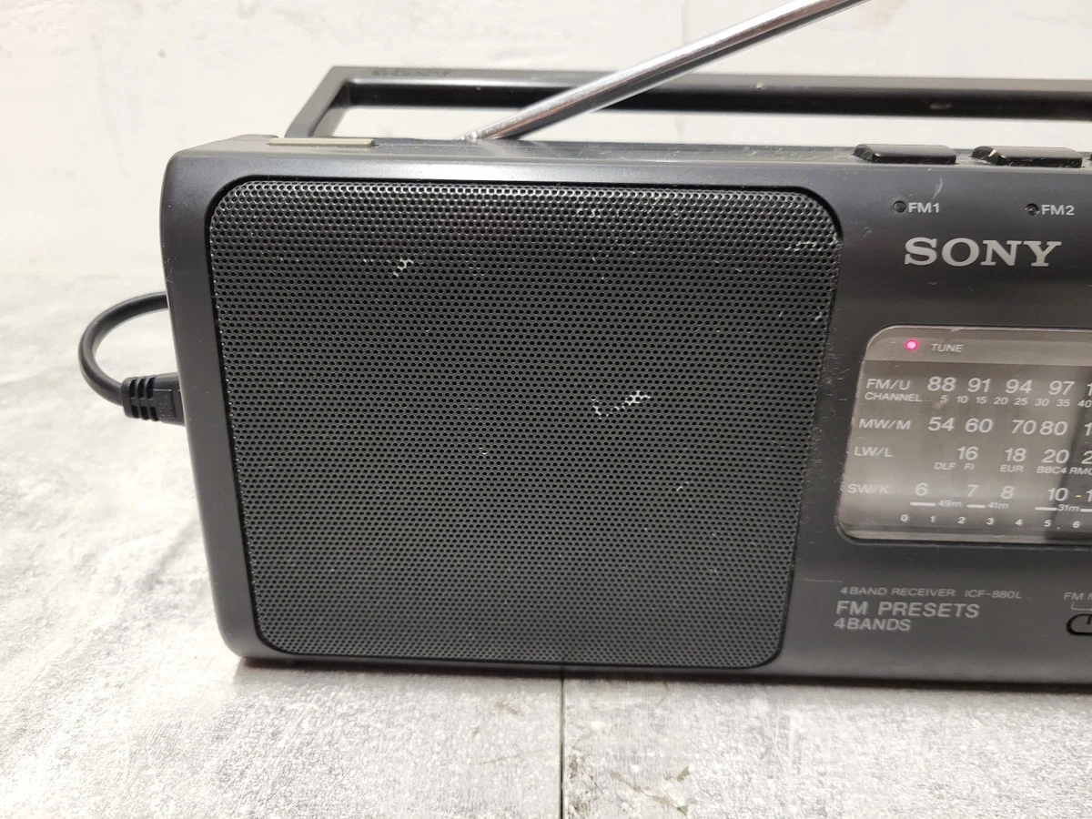 Sony ICF-880L Radio 4 Bands FM /MW/LW/SW Weltempfänger!!!