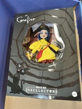 Monster High Skullector Coraline Collectible Doll Yellow Raincoat JHK65-9654