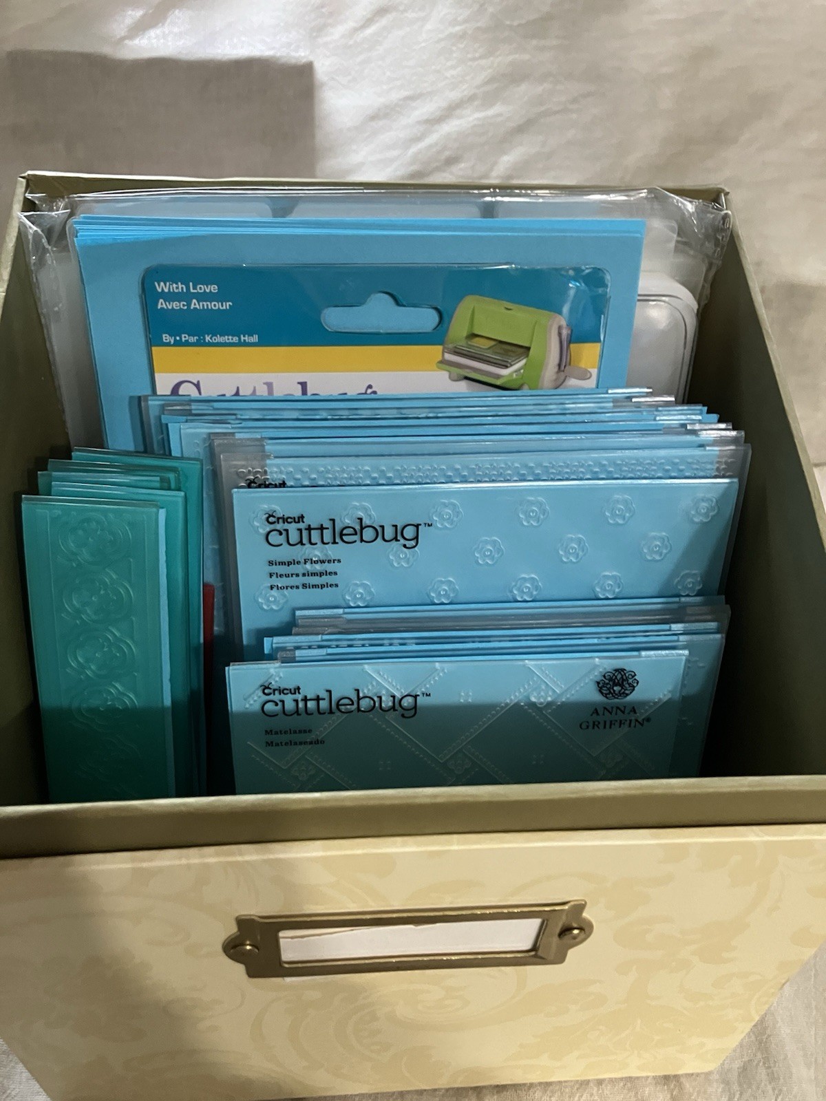 30+ Piece Large Lot Of Anna Griffin Cricut Cuttle Bug  Embossing Borders & Cards