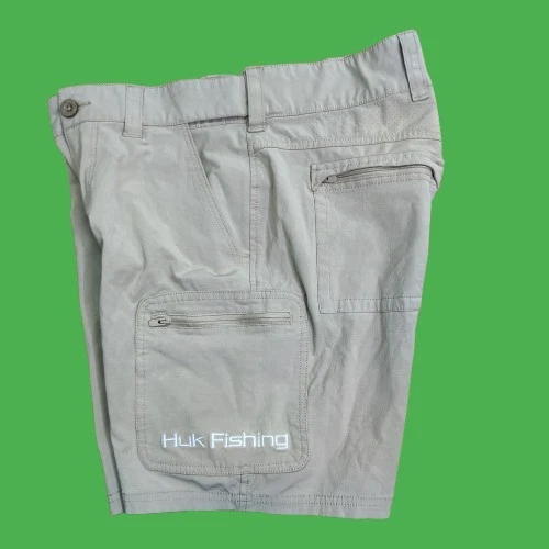 Huk Performance Fishing Shorts Men’s Small Khaki Stretch Quick Dry Zip Pockets