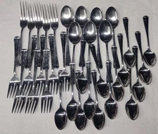Retroneu Jamestown Flatware Lot 35 Pc