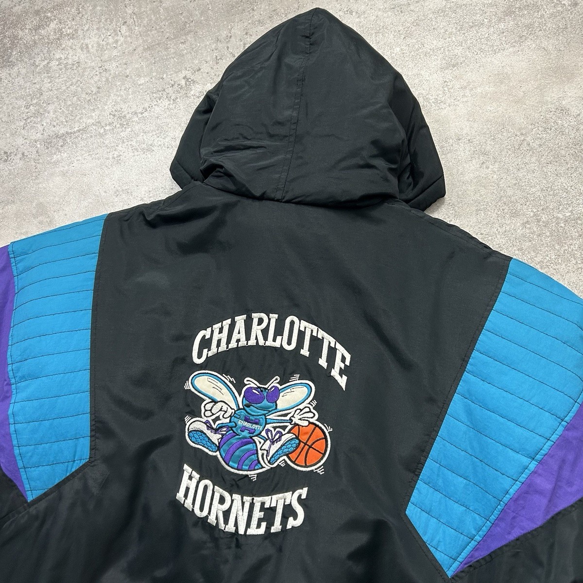 VTG 90s NBA CHARLOTTE HORNETS STARTER PUFFER JACKET PULLOVER