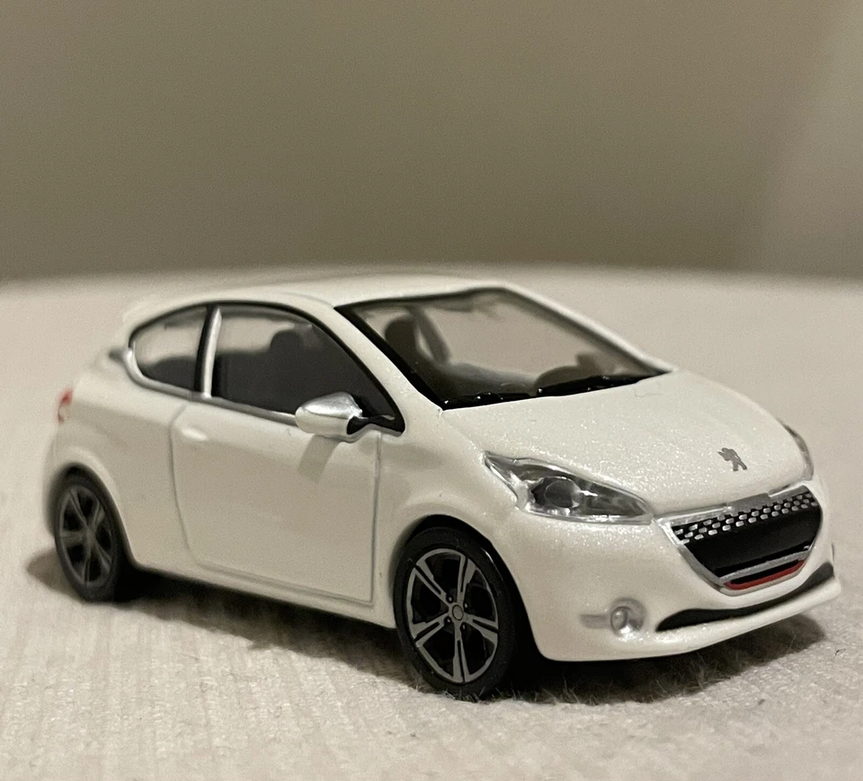 Modellino Norev Peugeot 208 gti 1 I Bianco 1/64 1:64 3 inches Nuova Senza Box - Immagine 2 di 4