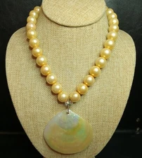 MADE WHIT LOVE Faux Pearls Necklace Mother Of Pearl Shell Pendent.  7844