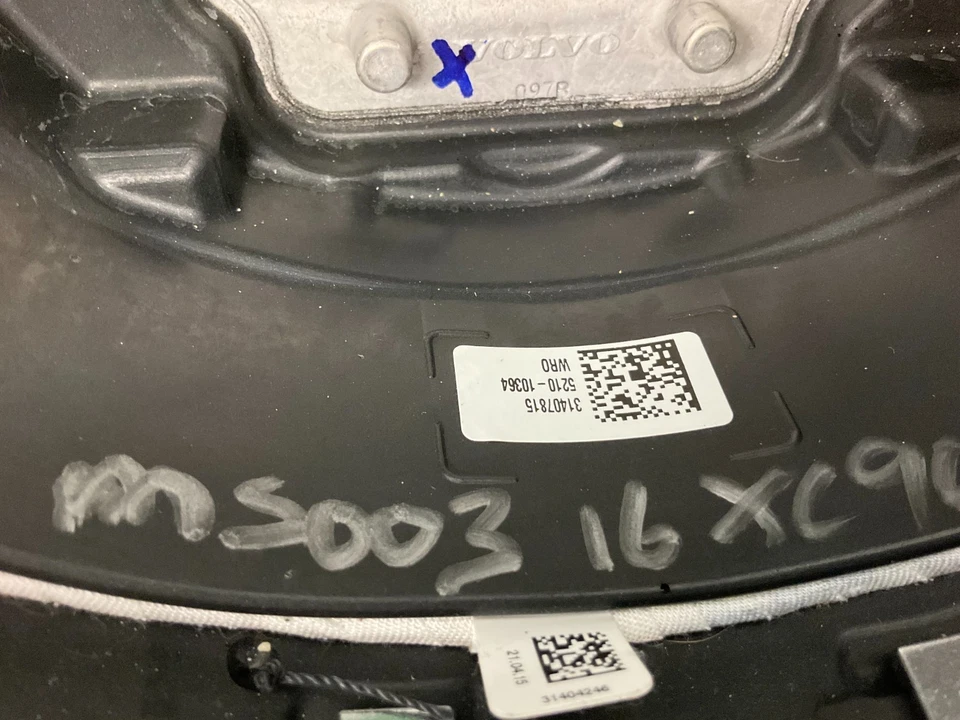 17-20 Volvo S90 V90 XC90 XC60 Black/Wood Steering Wheel 31407815 - Image 2 of 4