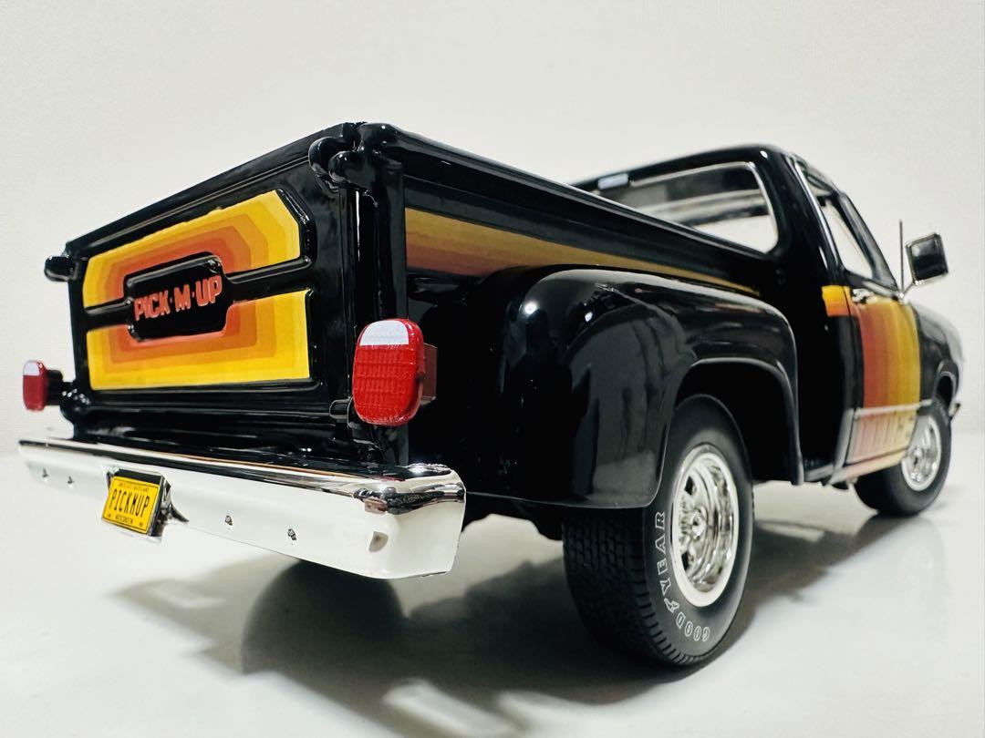 AW/'80 Dodgeダッジ D150 PickUpピックアップ 1/18 Amazon.com: Auto World 1980 Dodge Pickup Step Side 1:18