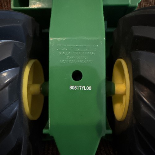 ERTL John Deere Toy Farm Chicken House Grain Tractor Front End Loader 1:18 Green - Picture 8 of 11