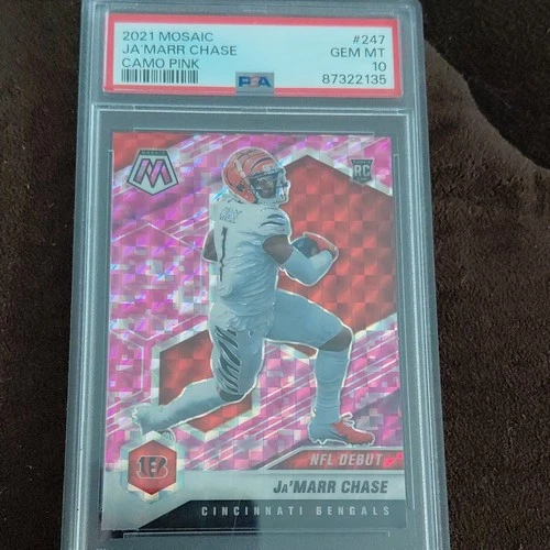 Panini 2021 Mosaic NFL Debut Ja'Marr Chase #247 Camo Pink Prizm PSA 10 RC