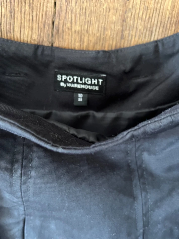 WAREHOUSE Cute Spotlight fit flare bubble net skirt high waist black uk10 us6 38 - Image 4 of 4