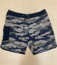 Quiksilver Highline Hawaii Boardshorts Mens 38 Green Tan Camo Surf Swim Trunks