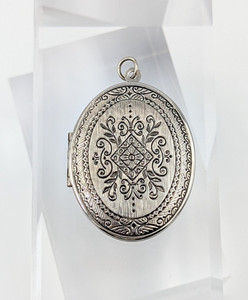 Vintage Engraved Silver Locket On Silver Chain In Antique Lockets - Foto 7