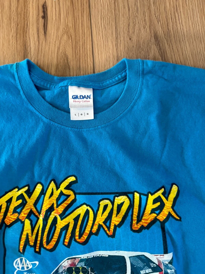 Camiseta NHRA DRAG RACING AAA Fall Nationals Texas Motorplex Grande Azul Gildan Foto 3 de 4