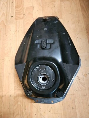 reservoir d'essence yamaha MT07 de 2023 - Photo 1/4