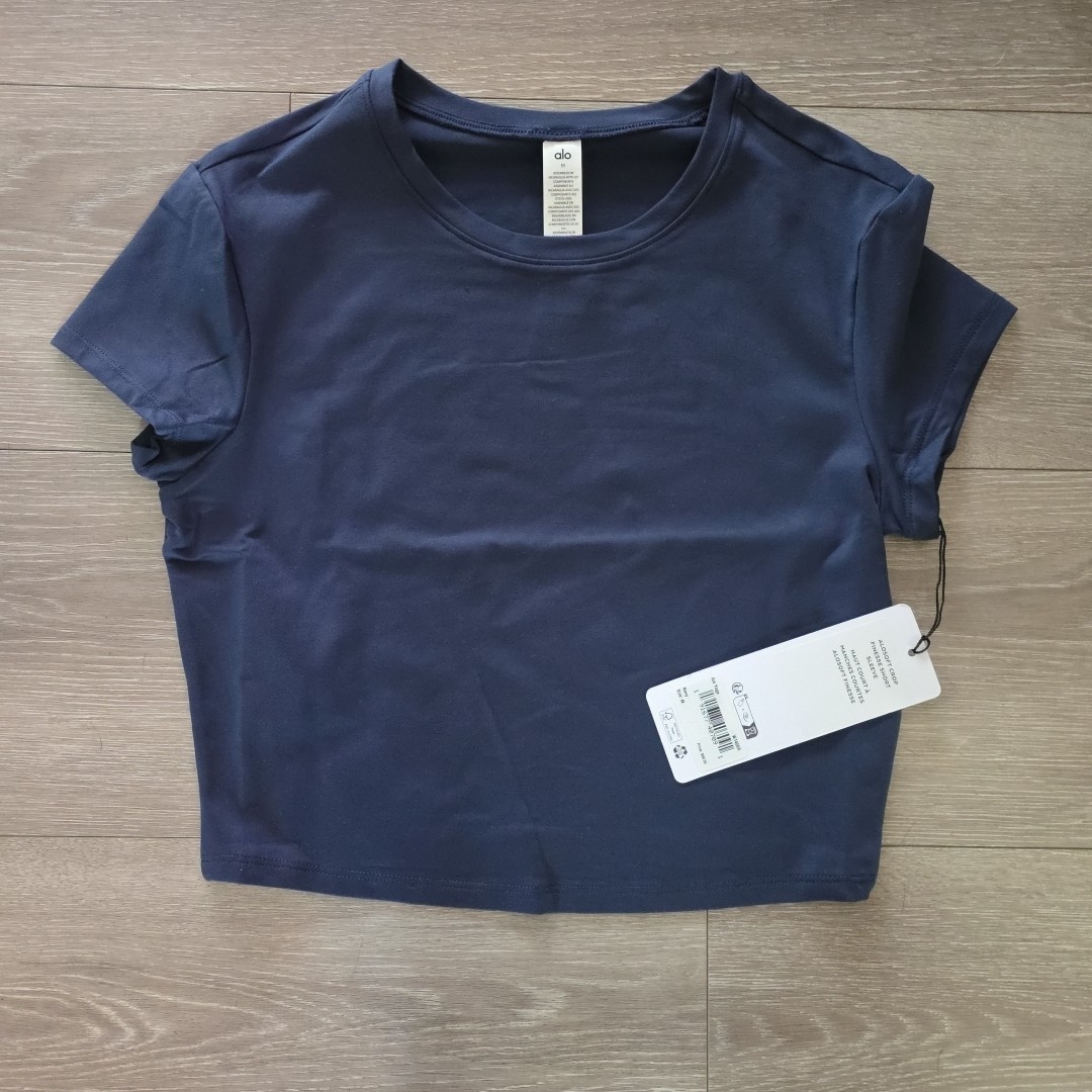【新品未使用alo soft crop finesse short sleeve Alosoft Crop Finesse Short Sleeve - Navy | ALO