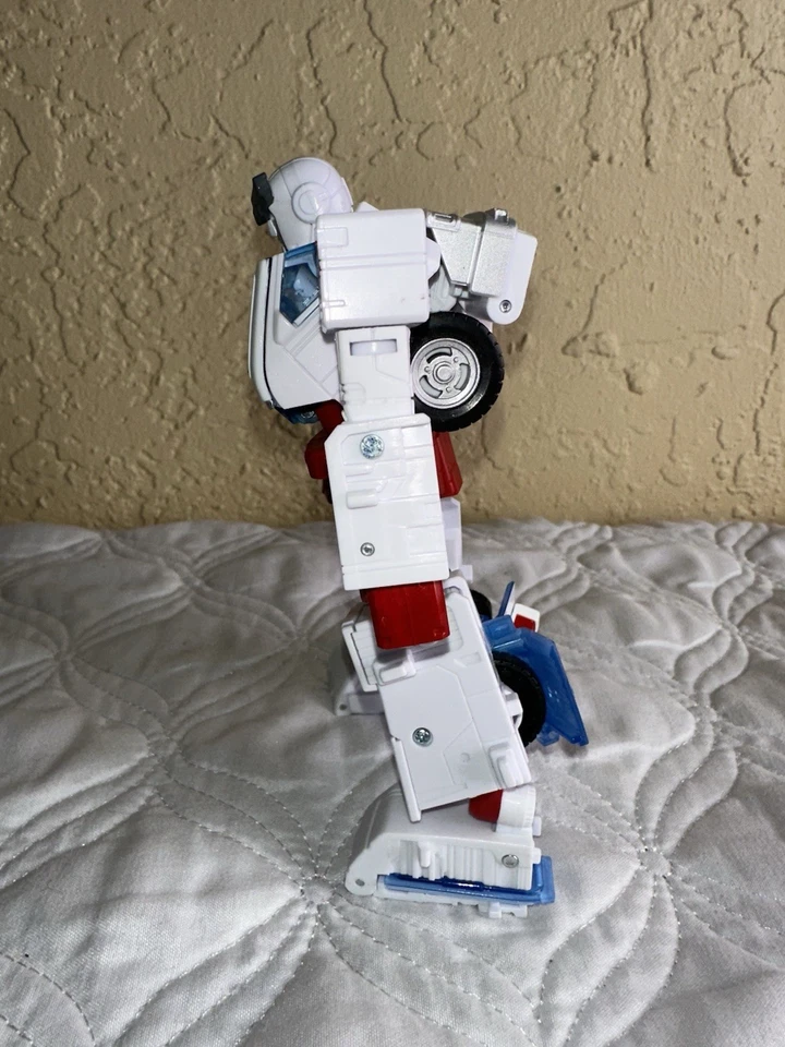 Figura de acción Transformers Studio Series #86 Ratchet película no completa Hasbro Foto 4 de 4