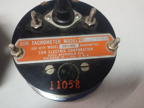 Vintage Sun Tachometer RC70 and Transmitter EB-9A 12V for V8 7,000 rpm Untested - Picture 8 of 11