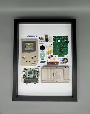 Nintendo Gameboy - Zerlegt – Technik Kunstwerk – Gerahmte Wanddeko - Bild 1 von 3