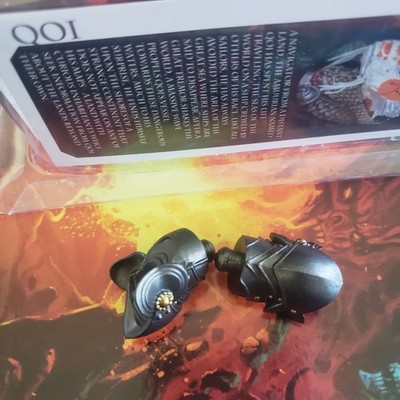 Mythic Legions EX Qoi Goldie Knee Amor Set