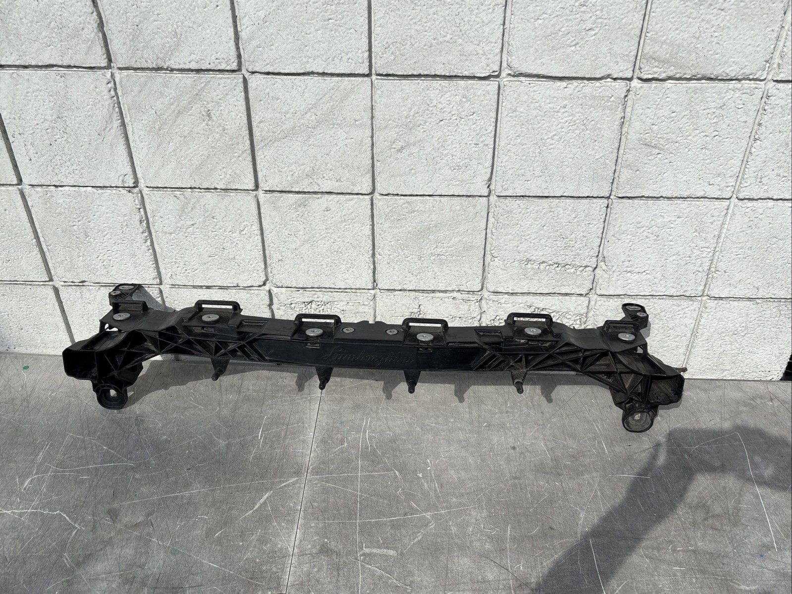 2019 - 2023 LAMBORGHINI URUS RADIATOR SUPPORT BRACKET OEM USE